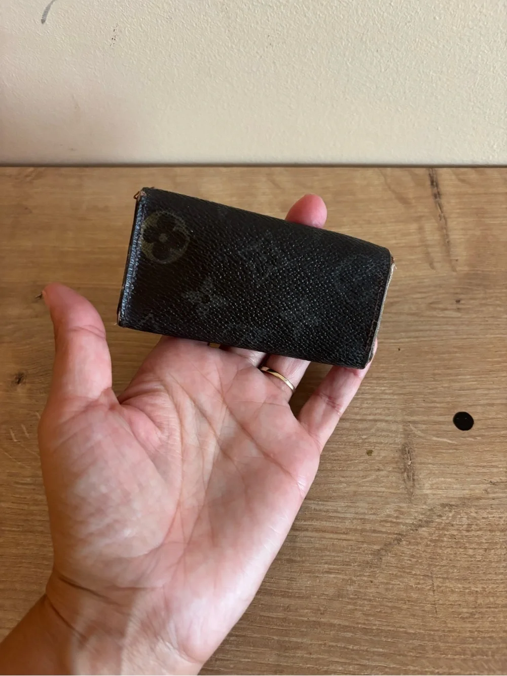 Authentic Louis Vuitton monogram key holder